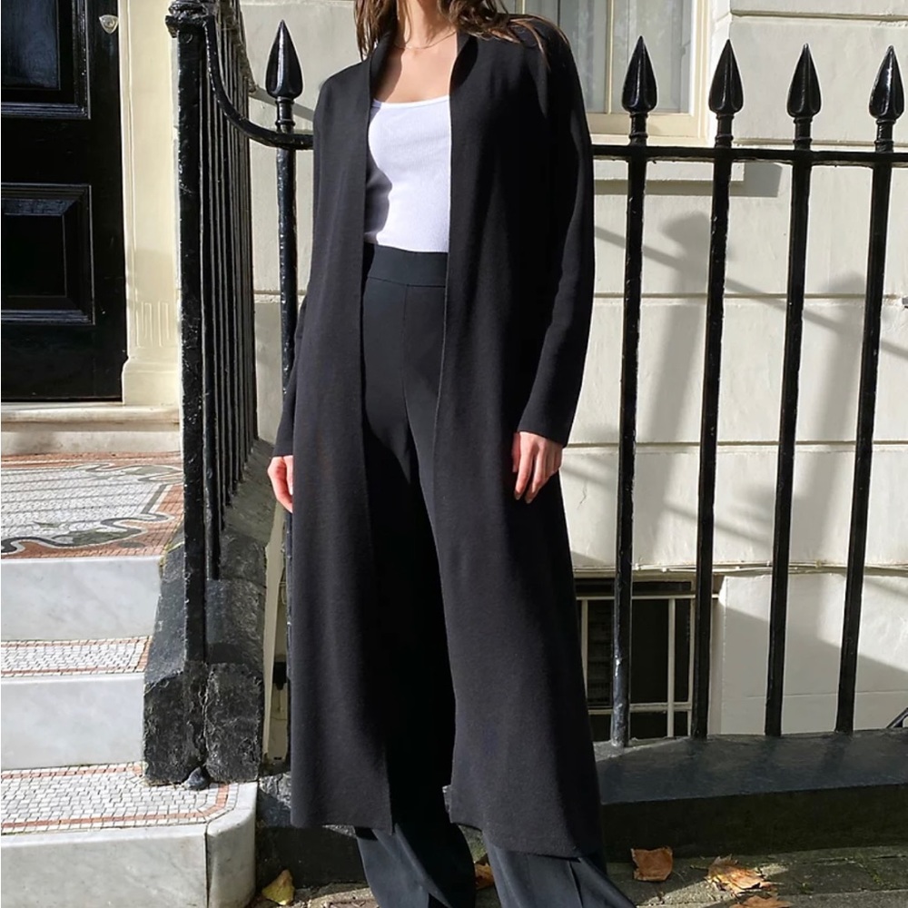 Aritzia cardigan - brand new condition
